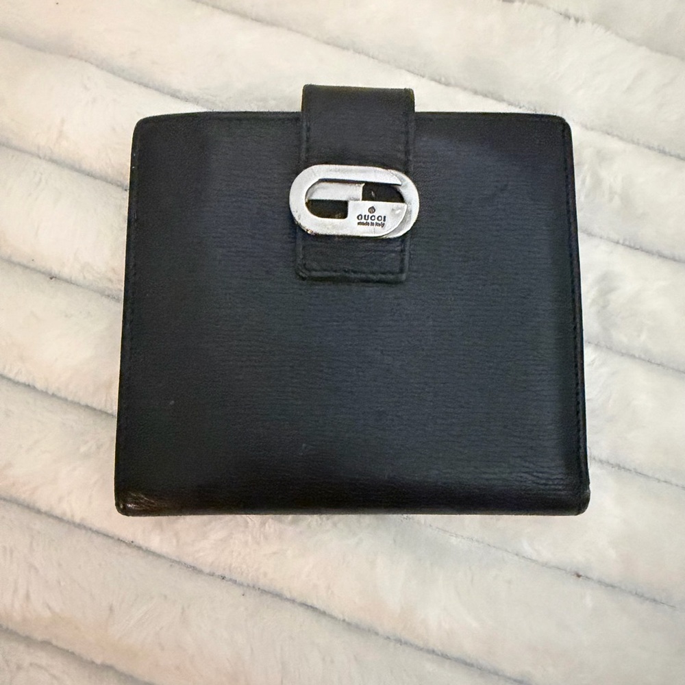 Gucci Textured Leather G-clasp compact wallet - Tom Ford era!